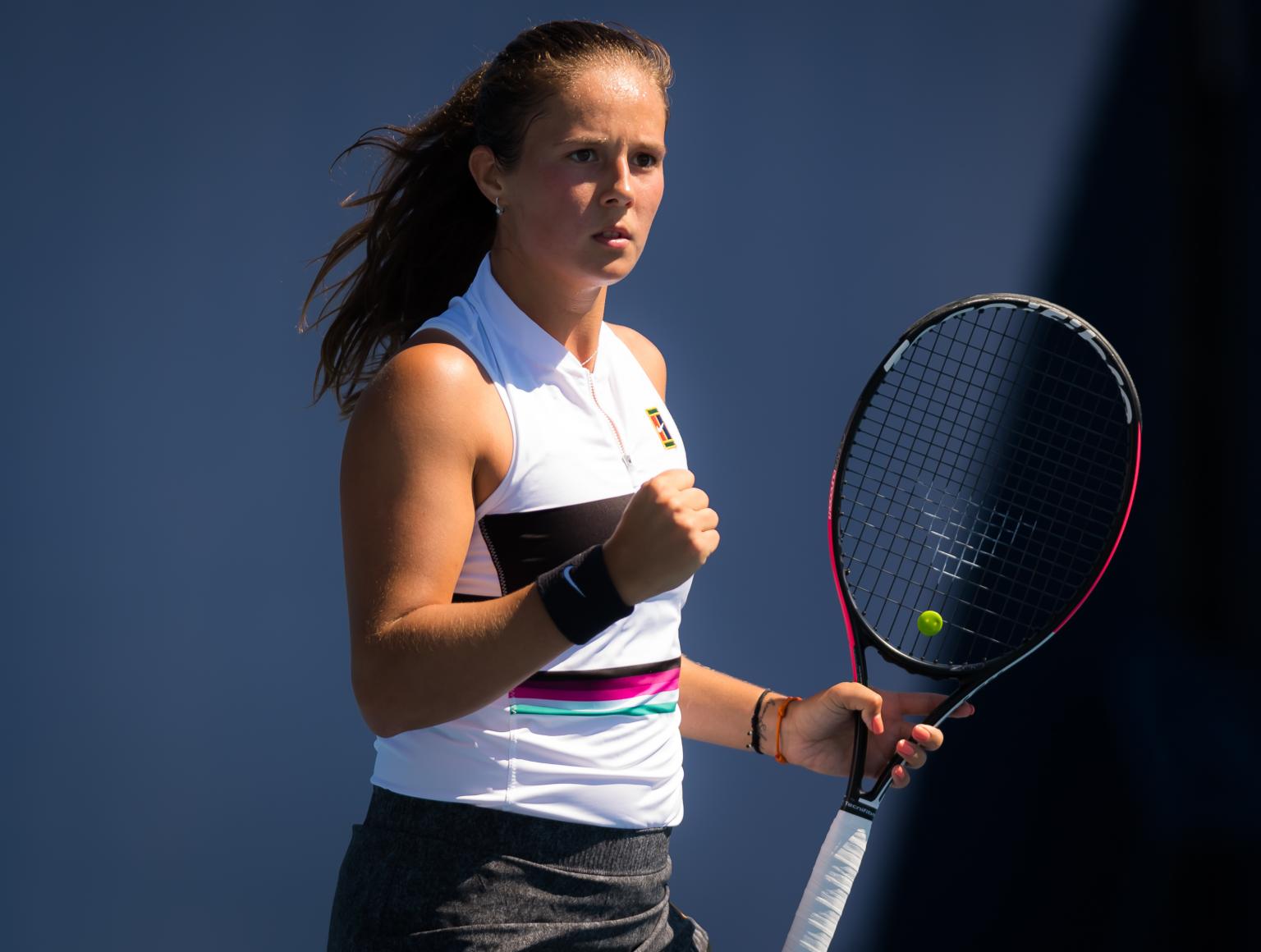 题与创作者 题与创作者